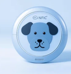 Există o modalitate de a urmări cine a hrănit câinele folosind etichete NFC